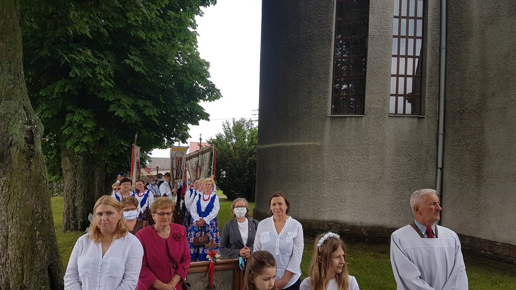 Boże Ciało 2020 — Sobików — zdjęcie 10